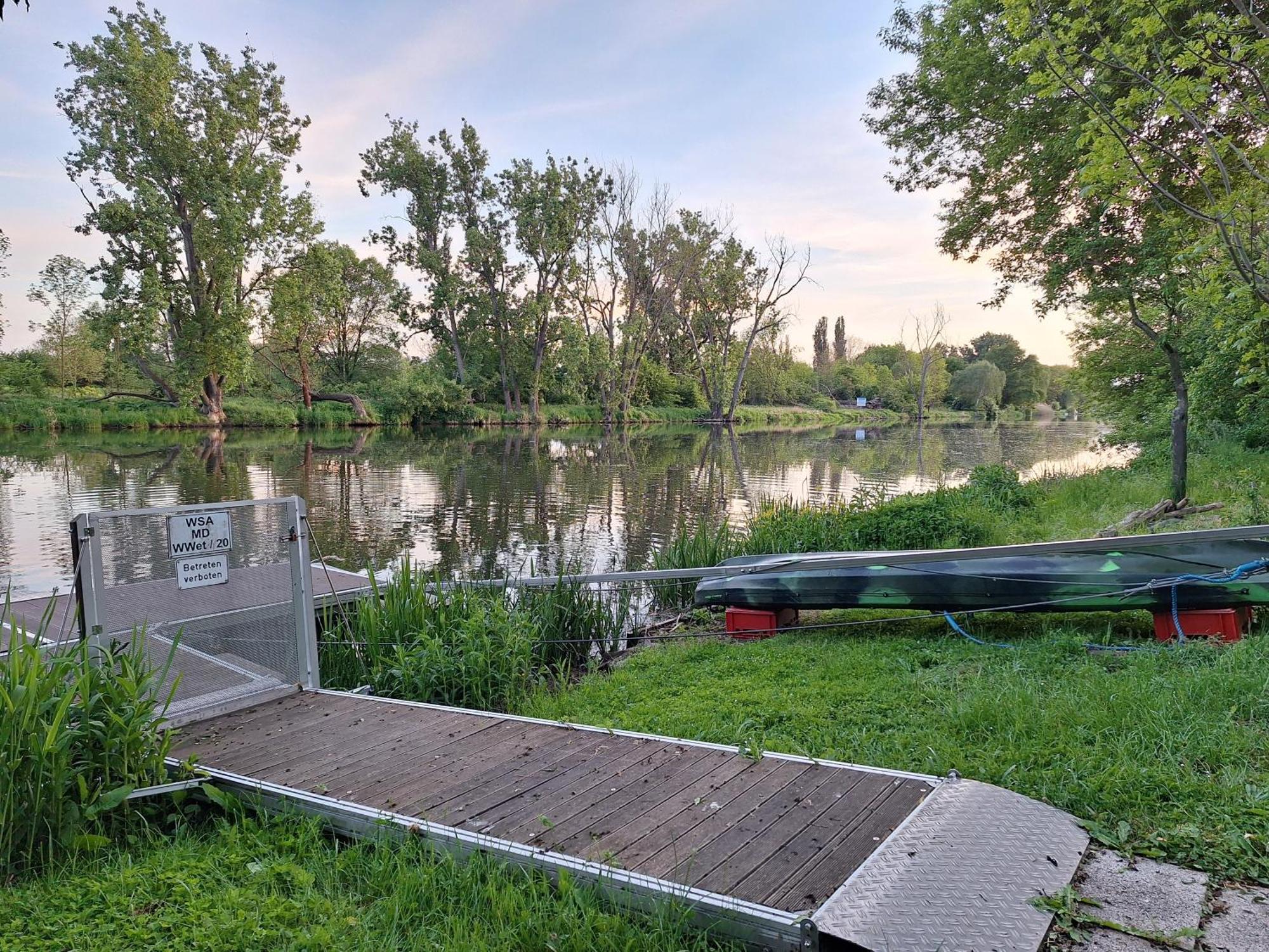 Ferienhaus Saaleblick Wettin Екстериор снимка